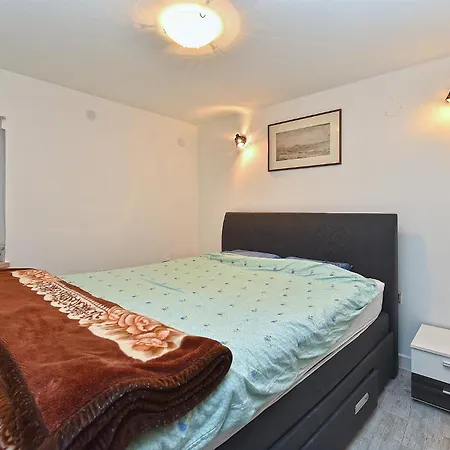 Old Town 2312 فودنيان